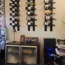 Pastinos Pastas & Vinos