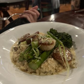 Michael's on the Waterfront - Scallops over Risotto and veggies - Seafood Near Me - Wilmington, North Carolina Michael's on the Waterfront - Scallops over Risotto and veggies - Seafood Near Me - Wilmington, North Carolina