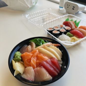 Japanese House - Chirashi and Sushi Deluxe - Japanese Near Me - San Francisco, California Japanese House - Chirashi and Sushi Deluxe - Japanese Near Me - San Francisco, California