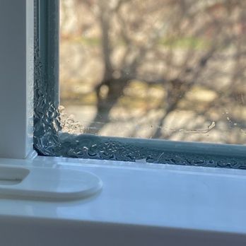 Mad City Windows & Baths of Milwaukee - Condensation on inside of brand new windows. - Windows Installation Near Me - New Berlin, Wisconsin Mad City Windows & Baths of Milwaukee - Condensation on inside of brand new windows. - Windows Installation Near Me - New Berlin, Wisconsin
