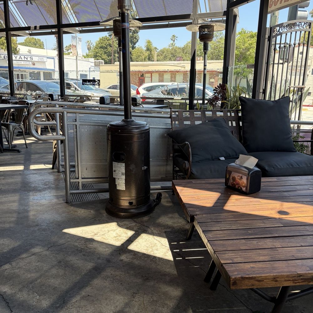 Guisados - Patio - Mexican Near Me - Pasadena, California Guisados - Patio - Mexican Near Me - Pasadena, California