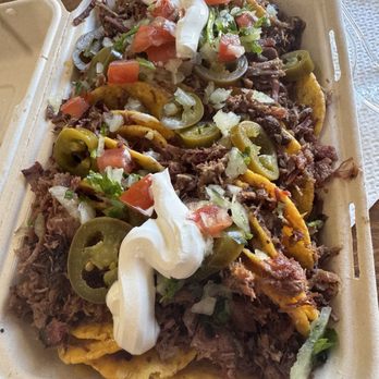 Lazy Beach Cafe - Brisket nachos from Vasquez's Drive Thru BBQ Food truck - Breweries Near Me - Corpus Christi, Texas Lazy Beach Cafe - Brisket nachos from Vasquez's Drive Thru BBQ Food truck - Breweries Near Me - Corpus Christi, Texas