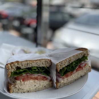 Scott's Malibu Market - Delis Near Me - Malibu, California