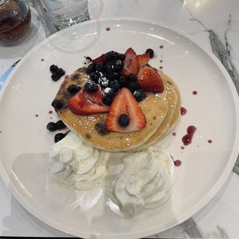 Evviva Breakfast & Lunch - Fluffy pancakes - Breakfast & Brunch Near Me - Toronto, Ontario Evviva Breakfast & Lunch - Fluffy pancakes - Breakfast & Brunch Near Me - Toronto, Ontario