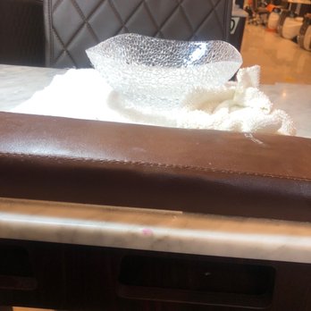 Pink Nail & Spa - An empty sit as I waited for somebody to service me for a manicure! - Nail Salons Near Me - Glen Burnie, Maryland Pink Nail & Spa - An empty sit as I waited for somebody to service me for a manicure! - Nail Salons Near Me - Glen Burnie, Maryland