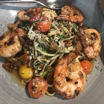 Basalt - Veggie linguini with garlic shrimp - New American Near Me - Honolulu, Hawaii