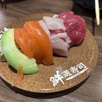 Waka Sakura - rainbow roll - Conveyor Belt Sushi Near Me - Irvine, California Waka Sakura - rainbow roll - Conveyor Belt Sushi Near Me - Irvine, California