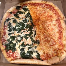 Pizza large with half spinach Pizza large with half spinach