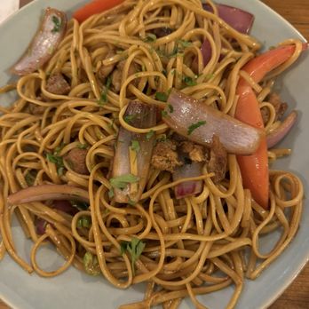 Picante - Tallarin Saltado de Pollo - Peruvian Near Me - Ontario, California Picante - Tallarin Saltado de Pollo - Peruvian Near Me - Ontario, California