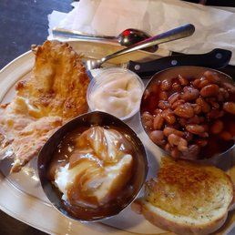 Fried chicken, mashed potatoes,pinto beans Fried chicken, mashed potatoes,pinto beans