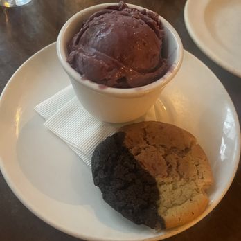 Tilikum Place Cafe - BlackBerry ice cream - New American Near Me - Seattle, Washington Tilikum Place Cafe - BlackBerry ice cream - New American Near Me - Seattle, Washington