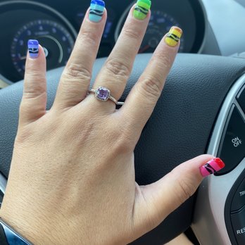 Star Nails of Shorewood - Acrylics with design - Nail Salons Near Me - Shorewood, Illinois