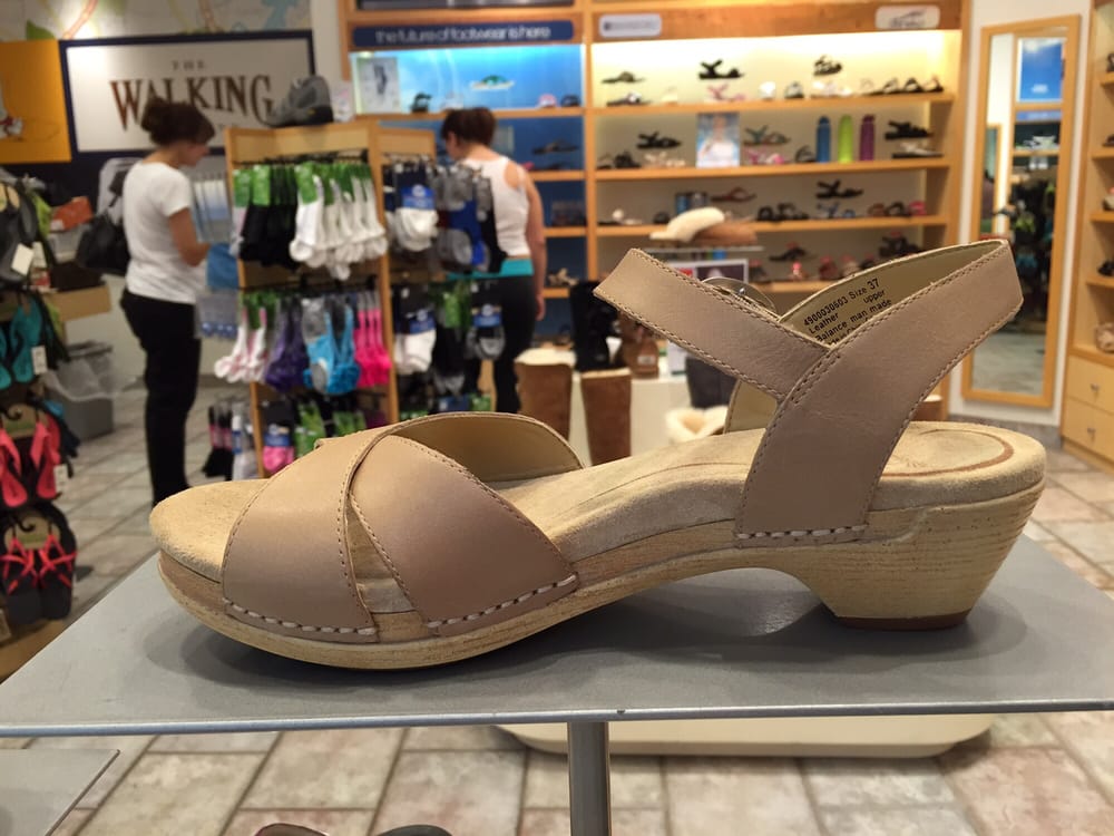 THE WALKING COMPANY CLOSED Updated July 2024 16 Reviews 355 Sun