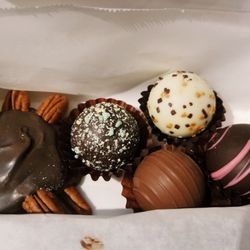 Beachside Candy - Turtles and Truffles