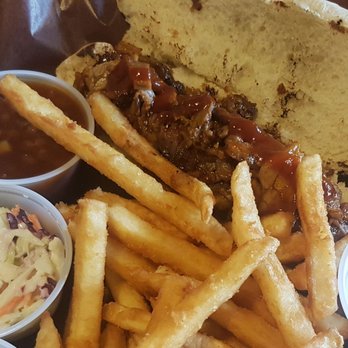 Memphis BBQ - Brisket sandwich - Barbeque Near Me - Woodbridge, Ontario