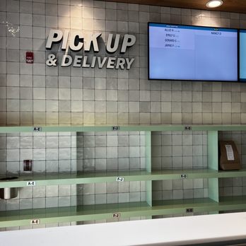 Chopt Creative Salad Co. - Pick up shelves and list of orders in progress - Salad Near Me - Morris Plains, New Jersey Chopt Creative Salad Co. - Pick up shelves and list of orders in progress - Salad Near Me - Morris Plains, New Jersey