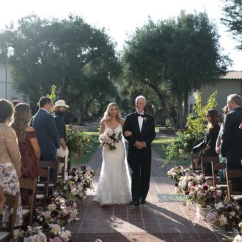 Ixora Floral Studio - Florists Near Me - Sierra Madre, California