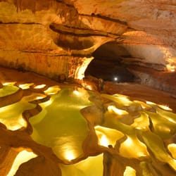 Grotte de Saint Marcel d'Ardèche - La cascade de bassins unique en Europe