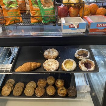 Bear & Bean Coffee Shop - Basked good display case - Coffee & Tea Near Me - Milwaukee, Wisconsin Bear & Bean Coffee Shop - Basked good display case - Coffee & Tea Near Me - Milwaukee, Wisconsin