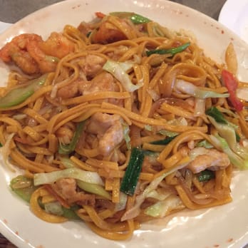 Charming Cafe - Lo mein combo..... This picture does not do it justice. You'd have to try it for yourself it's awesome! - Sushi Bars Near Me - Crosby, Texas Charming Cafe - Lo mein combo..... This picture does not do it justice. You'd have to try it for yourself it's awesome! - Sushi Bars Near Me - Crosby, Texas