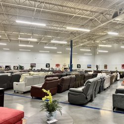 Rooms To Go - Outlet couch's