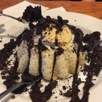 Chili's - Delicious Oreo Molten Lava Cake! - Bars Near Me - Brownwood, Texas