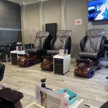 Lavender Nail Bar - New massage/pedicure chairs are the ! Excellent investment for the salon! - Nail Salons Near Me - Largo, Florida