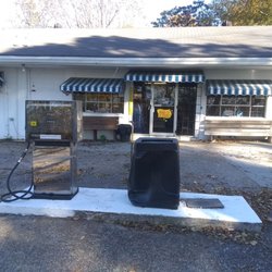 Caketty Cakes - We have gas pumps and will soon have gas