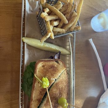 Hops Burger Bar - The Angry Avocado Sandwich Garlic and Rosemary Fries - Burgers Near Me - Greensboro, North Carolina Hops Burger Bar - The Angry Avocado Sandwich Garlic and Rosemary Fries - Burgers Near Me - Greensboro, North Carolina