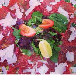L'Auberge Du Moulin - Carpaccios de boeuf au parmesan et sa petite salade