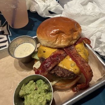 5280 Burger & Taphouse - WHAT THE GUAC with sauce of the side - Burgers Near Me - Austin, Texas 5280 Burger & Taphouse - WHAT THE GUAC with sauce of the side - Burgers Near Me - Austin, Texas
