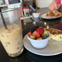Moulin Blanc Cafe - Fabulous quiche and coffee
