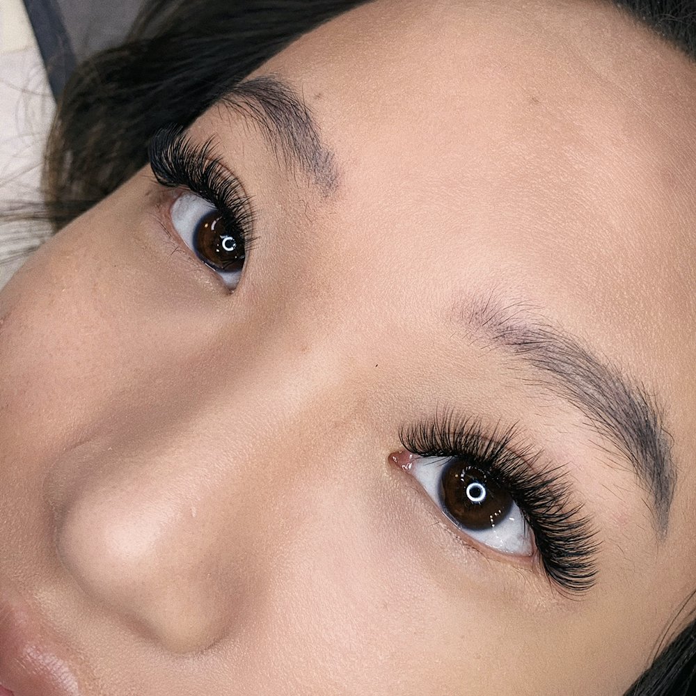 Marvelush Beauty Logo