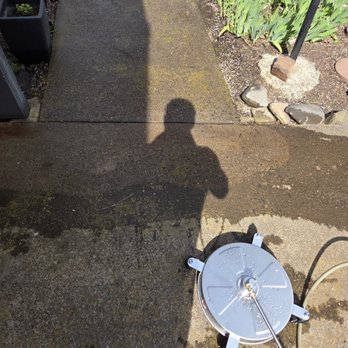Sharkbait & Sons - Lawn Services Near Me - central point , Oregon