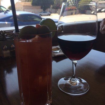 V's restaurant + bar - lazy Sunday afternoon on the Pacific Coast Highway - Mediterranean Near Me - Malibu, California