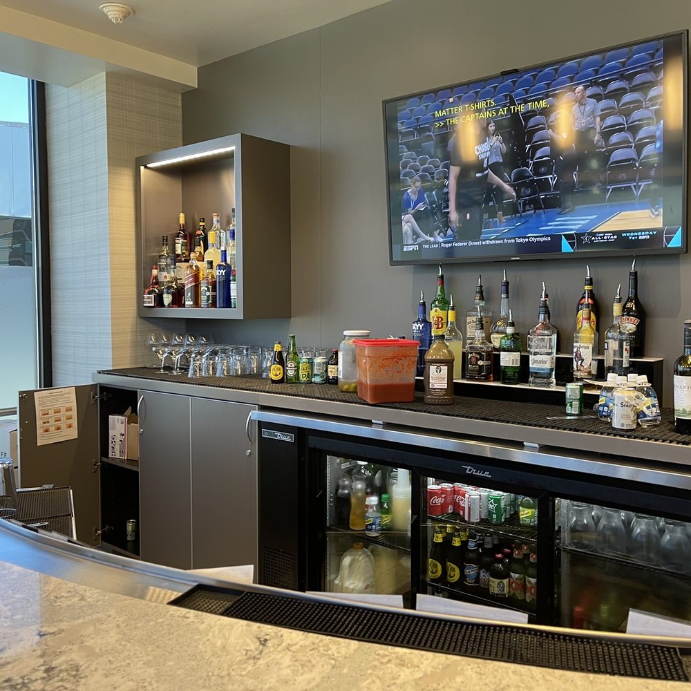 Best Airport Lounges near The Club SJC in San Jose, CA Yelp
