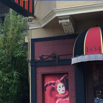 Bobo's - View from outside . As you can see it's interesting ! - Steakhouses Near Me - San Francisco, California