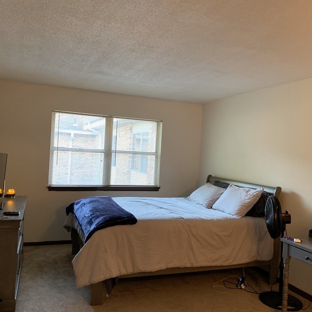 Monroe Garden Apartments - Bedroom - Apartments Near Me - Springfield, Illinois Monroe Garden Apartments - Bedroom - Apartments Near Me - Springfield, Illinois