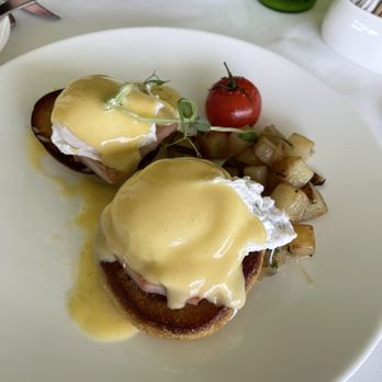 Orchids - Traditional Benedict - Breakfast & Brunch Near Me - Honolulu, Hawaii Orchids - Traditional Benedict - Breakfast & Brunch Near Me - Honolulu, Hawaii