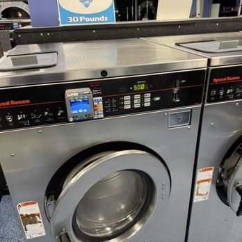 Bluewater Laundry - Washer option: $5 equal to 3 loads of laundry - Laundromat Near Me - Knoxville, Tennessee