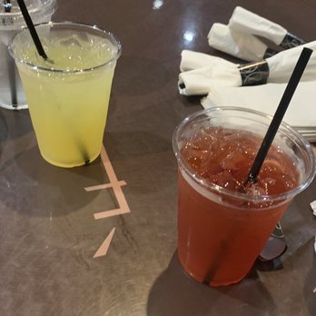 Prive - Strawberry Hennessy & Bellini - American Near Me - Memphis, Tennessee