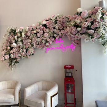 Cachet Stonewall - Super cute decor - Nail Salons Near Me - Charlotte, North Carolina Cachet Stonewall - Super cute decor - Nail Salons Near Me - Charlotte, North Carolina
