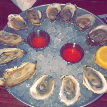 Fuller's Raw Bar - Raw oysters 12 different! - Seafood Near Me - Hampton, Virginia