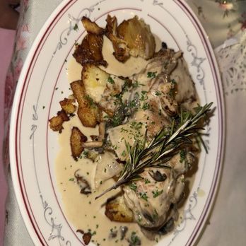 La Fresa Francesa - Lapin à la Moutarde - Wine Bars Near Me - Hialeah, Florida