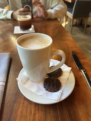 Lucy Restaurant & Bar by null