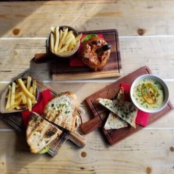 Bel & The Dragon - Gastropubs Near Me - Windsor, WNM