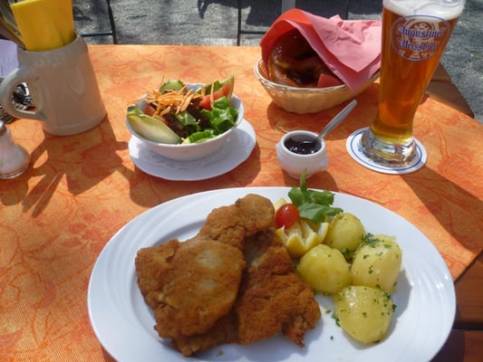 Asam Schlössl - Historisches Wirtshaus mit gehobener bayrisch-internationaler Küche in München, Grillspezialitäten by null