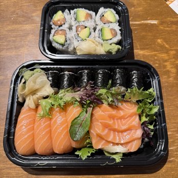 Oishi Sushi - Salmon Lover Salmon Avocado Roll - Sushi Bars Near Me - Guilderland, New York Oishi Sushi - Salmon Lover Salmon Avocado Roll - Sushi Bars Near Me - Guilderland, New York