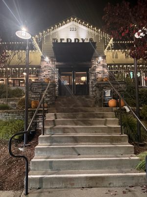 Perry's Novato by null