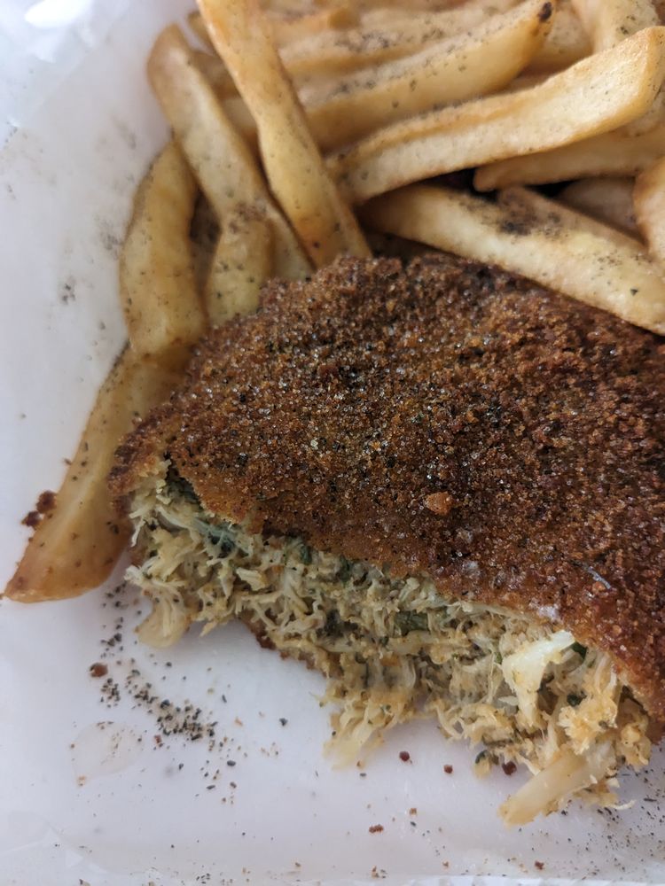 CAPT ZEAKS CRAB HOUSE & SEAFOOD Updated March 2024 24 Photos & 27